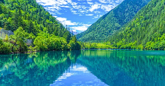 绿色山水图片_绿色山水素材_绿色山水高清图片_摄图网图片下载